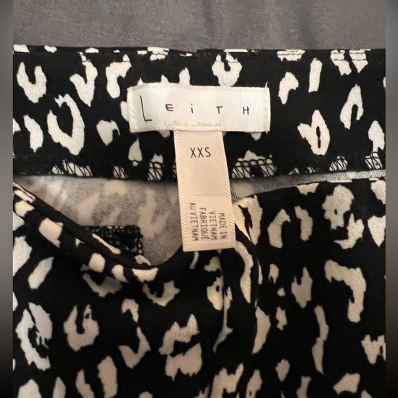 Nordstrom Cheetah Print Pants - Picture 4 of 4